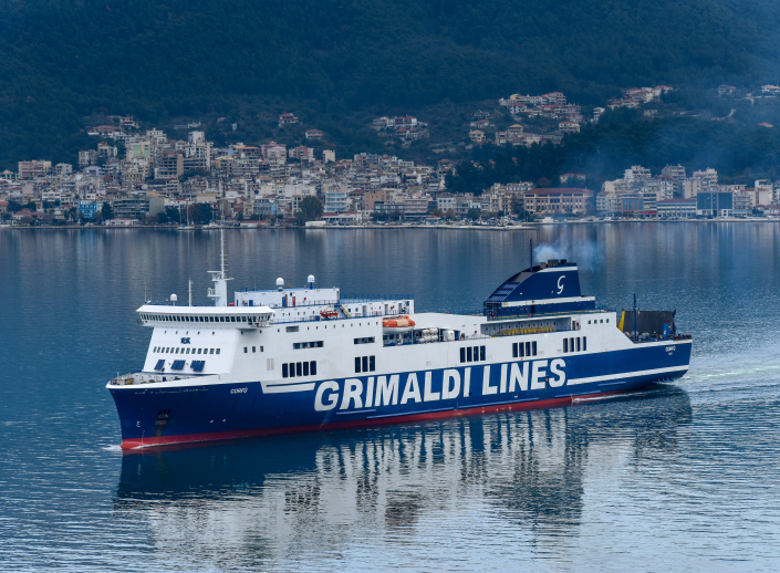 Nuova linea traghetti Napoli Cagliari Palermo Grimaldi Lines Nuova linea traghetti Napoli Cagliari Palermo Grimaldi Lines