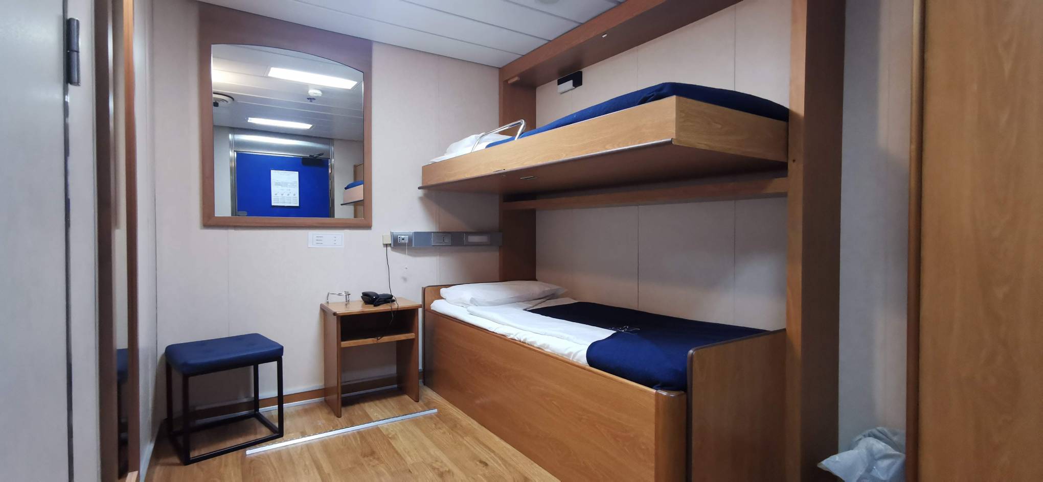 Grimaldi Lines Nave Corfu Cabina Disabili Interna 2 Letti