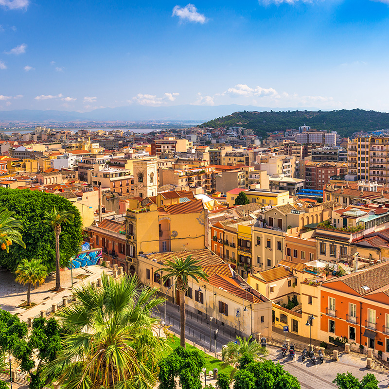 Cosa vedere in Sardegna. Veduta di Cagliari. Grimaldi Lines