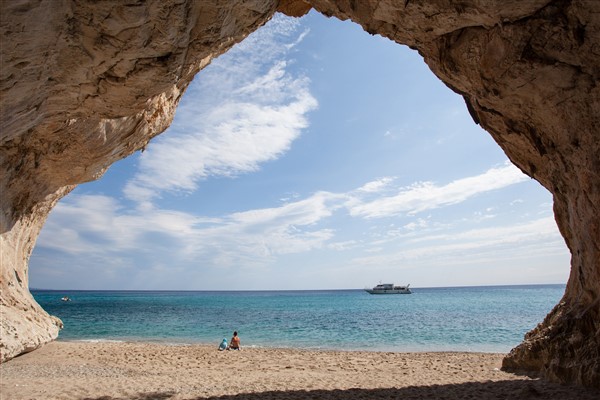 spiaggia cala luna