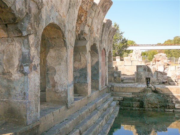 rovine terme di fordongianus in sardegna