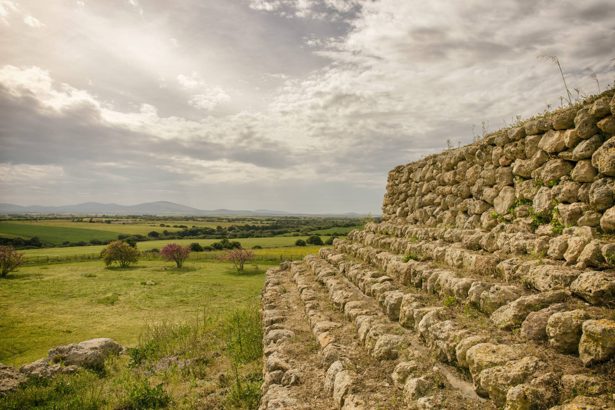 monte-accoddi-sardegna