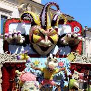 maschera di carnevale di acireale