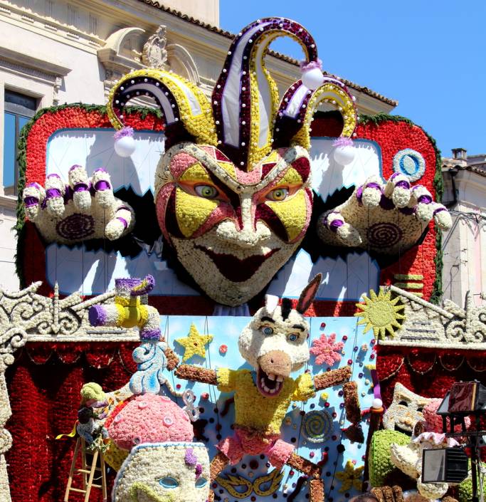 maschera di carnevale di acireale