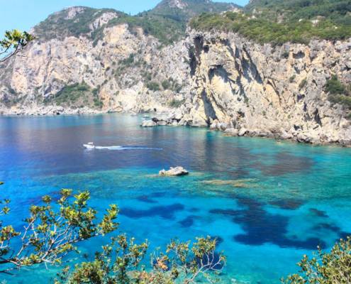 Fuga_in_Grecia_a_Pasqua_con_la_tratta_Brindisi-Corfù