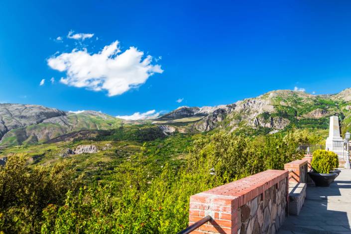 Escursioni_a_cavallo_nella_zona_delle_Madonie_in_Sicilia_tra_colori_e_infinite_valli