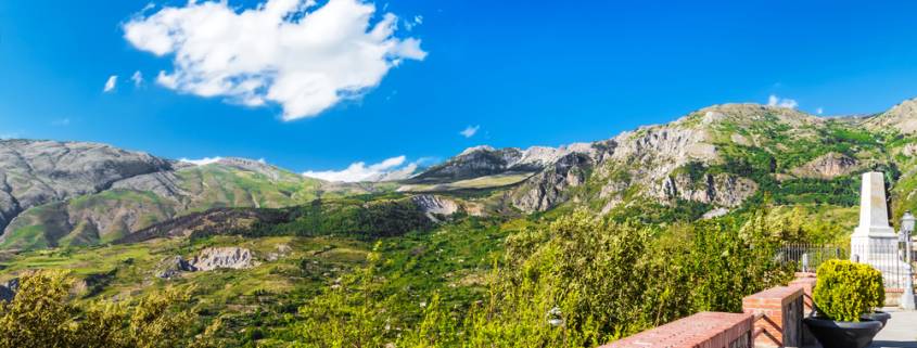 Escursioni_a_cavallo_nella_zona_delle_Madonie_in_Sicilia_tra_colori_e_infinite_valli