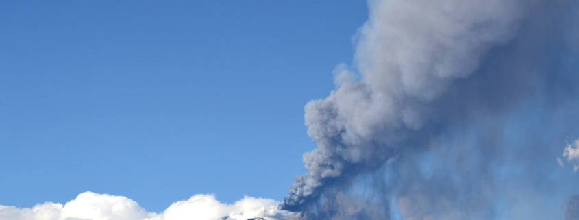 Passeggiate_serali_sull’Etna__escursioni_al_tramonto_tra_crateri_e_stelle