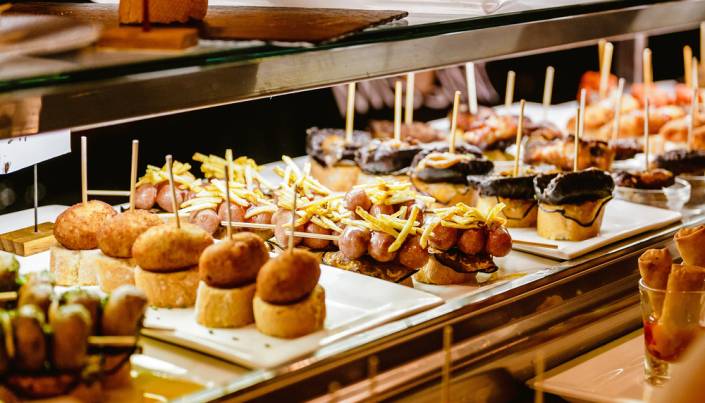 Tapas_al_tramonto__vivi_Minorca_tra_sapori_locali_e_panorami_sul_mare