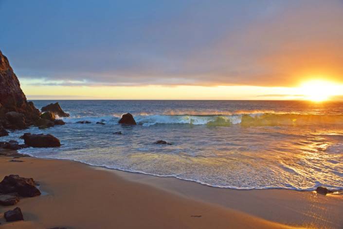 spiaggia al tramonto