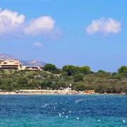 Trekking_in_Costa_Smeralda__itinerari_naturali_tra_scogliere_e_mare_d’inverno